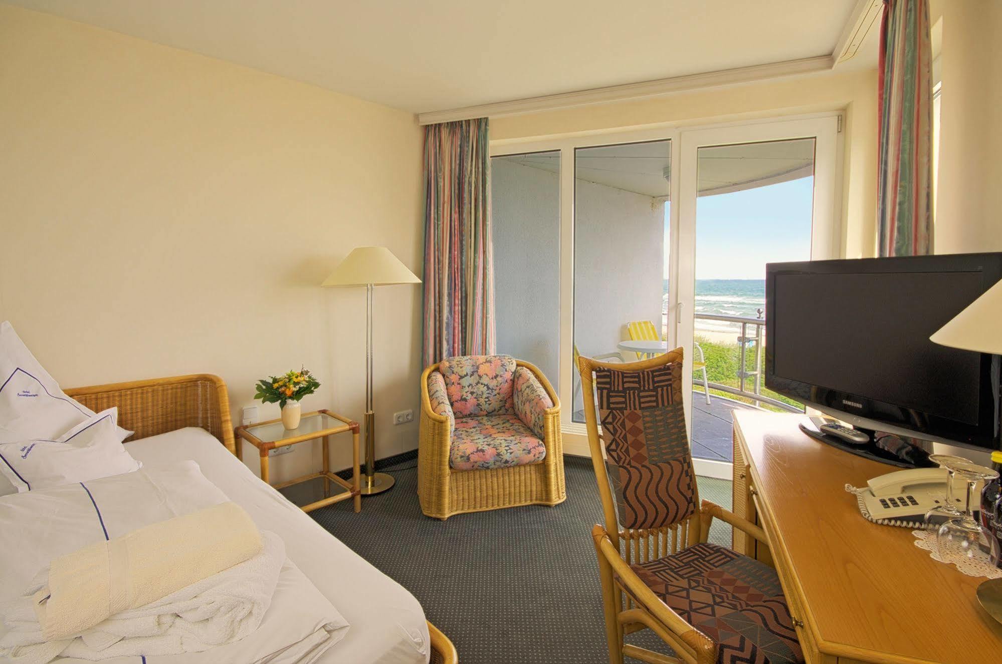Hotel Seeschloesschen Hohwacht Ngoại thất bức ảnh