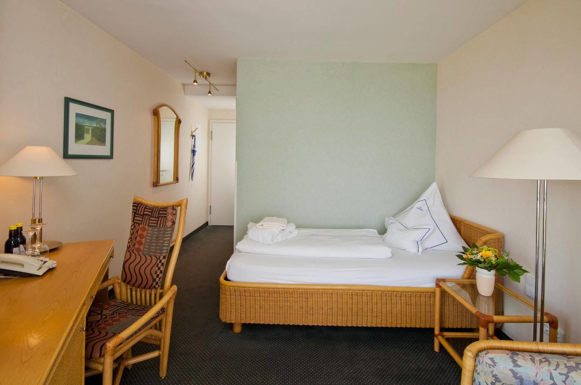 Hotel Seeschloesschen Hohwacht Ngoại thất bức ảnh